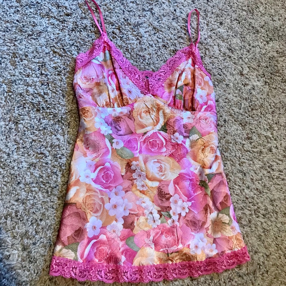 Beautiful floral lace tank